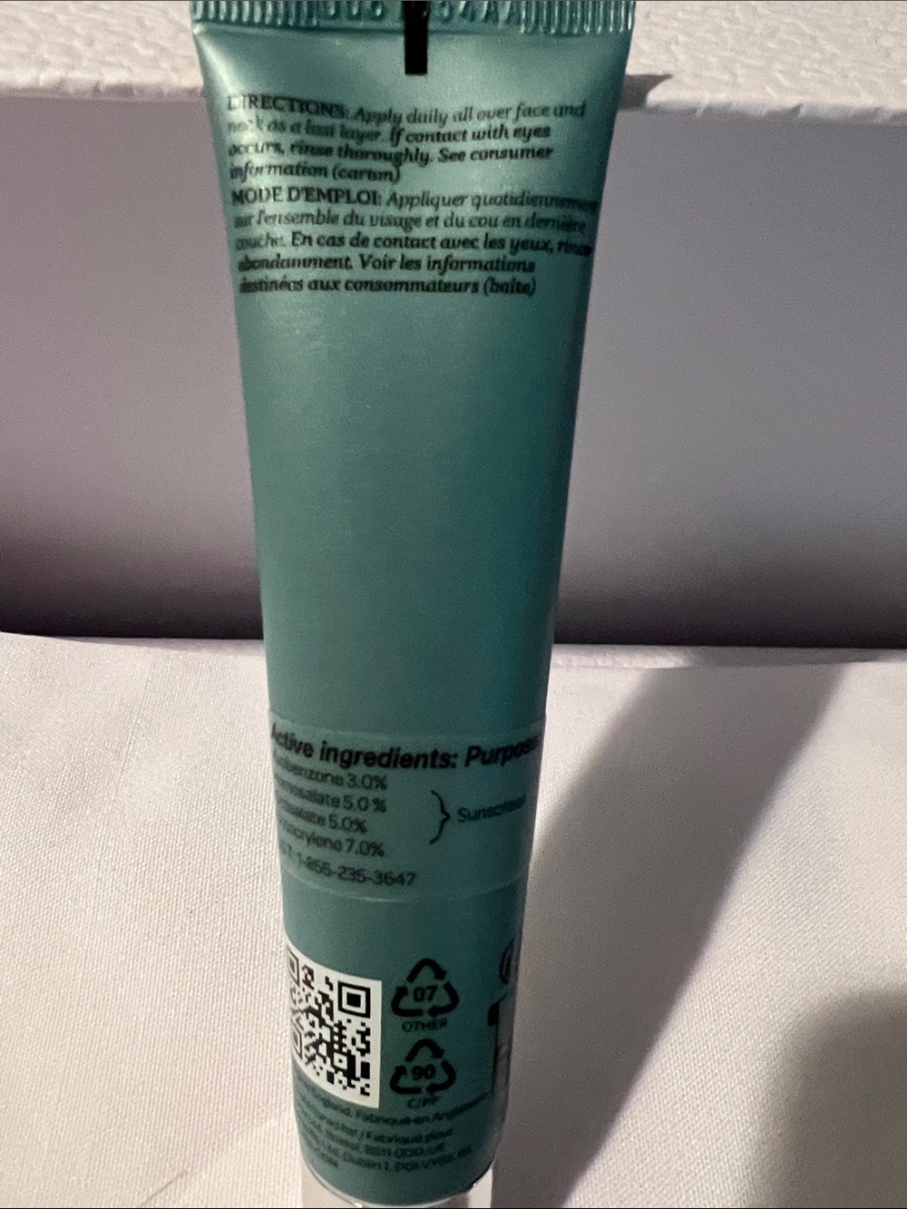 ELEMIS Pro-Collagen Skin Protection Fluid SPF 50 - Picture 3 of 4